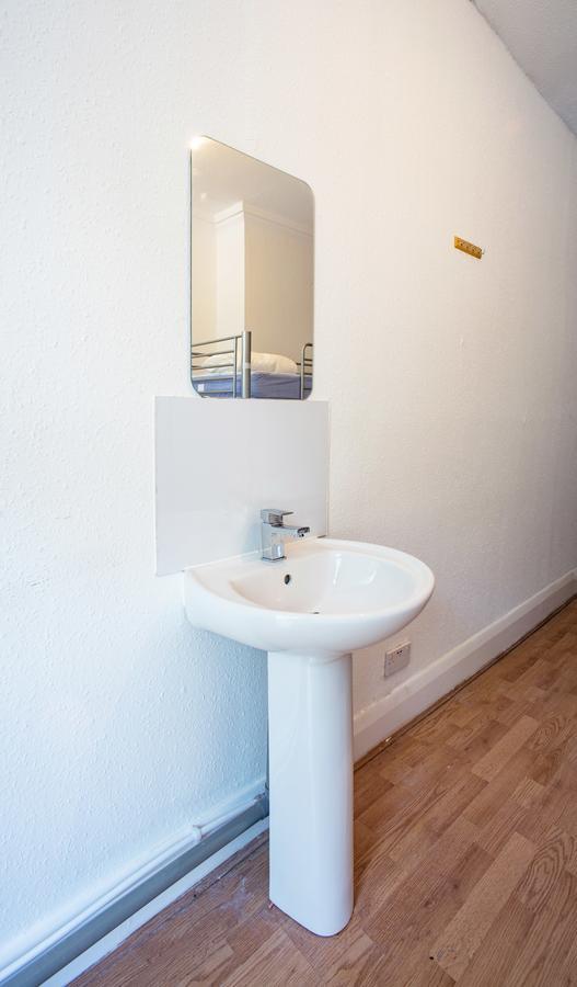 Mile End Beds Hostel London Kültér fotó